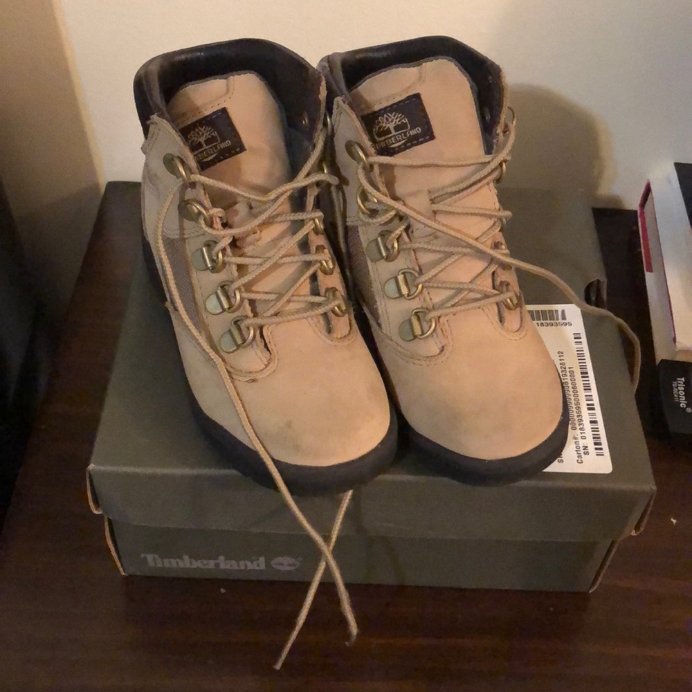 TIMBERLANDS BOOTS